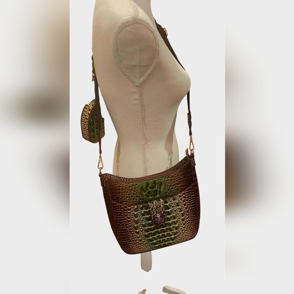 Elegant Green Faux Crocodile-Embossed Women's Bag Set - Picture 6 of 6